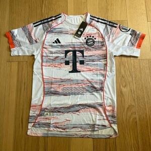 Bayern Munich 25/26 Away Kit Player Version Men's Size Large NWT